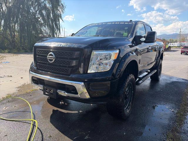 2021 Nissan TITAN Crew Cab SV 4x4