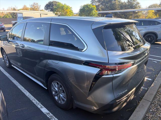 2026 Toyota Sienna LE