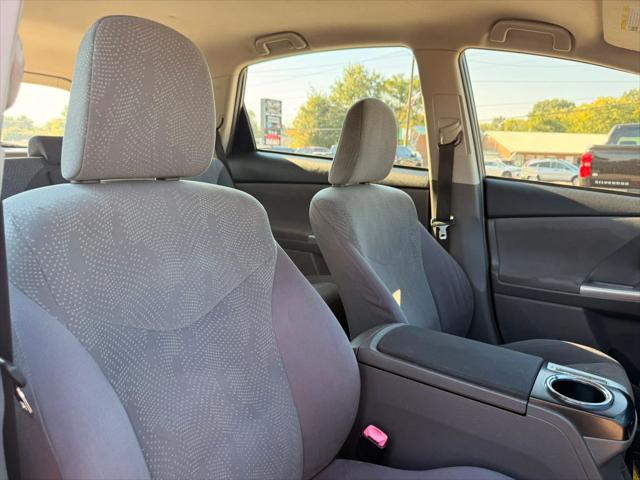 2012 Toyota Prius v Three
