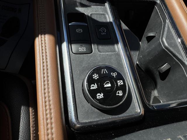 2023 Nissan Pathfinder Platinum 4WD