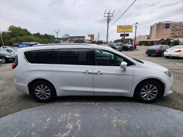 2019 Chrysler Pacifica Touring L