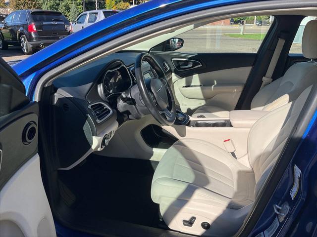 2015 Chrysler 200 Limited