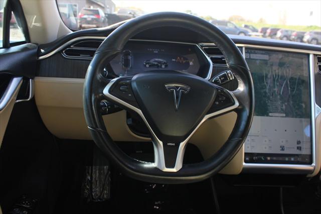 2013 Tesla Model S BASE