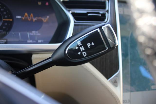 2013 Tesla Model S BASE