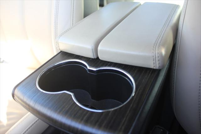 2013 Tesla Model S BASE