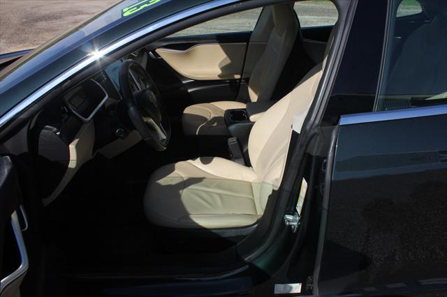 2013 Tesla Model S BASE