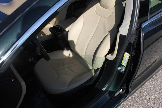2013 Tesla Model S BASE