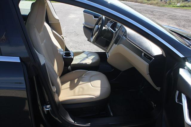 2013 Tesla Model S BASE