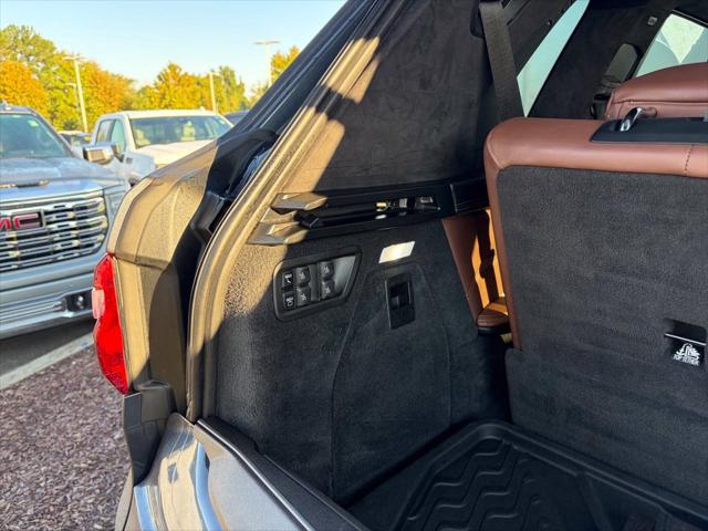 2021 BMW X7 M50i