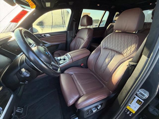 2021 BMW X7 M50i