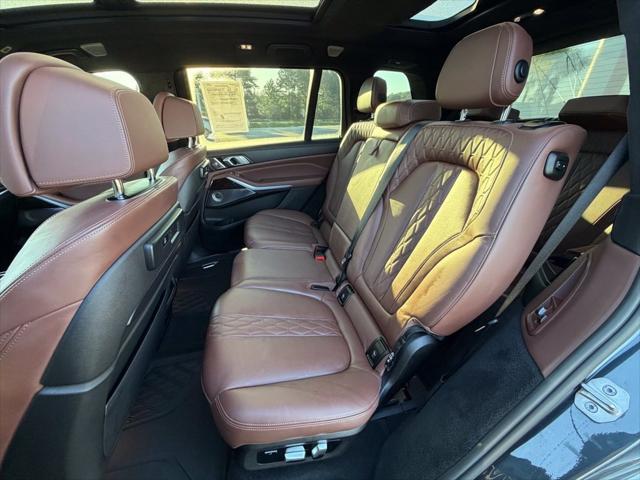 2021 BMW X7 M50i