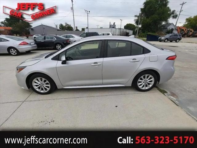 2021 Toyota Corolla LE for sale in Davenport, IA
