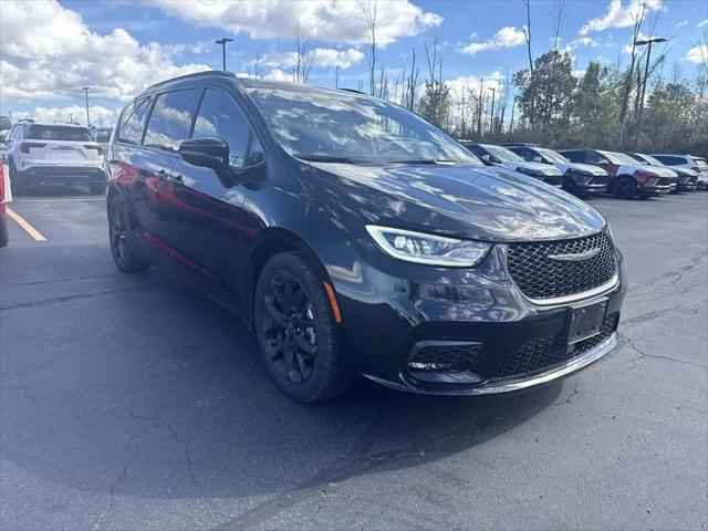2026 Chrysler Pacifica Limited for sale in Rochester, NY