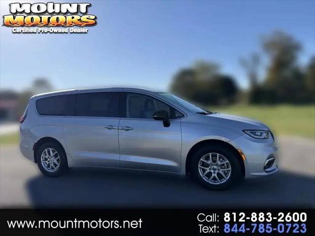 2024 Chrysler Pacifica Touring L for sale in Salem, IN
