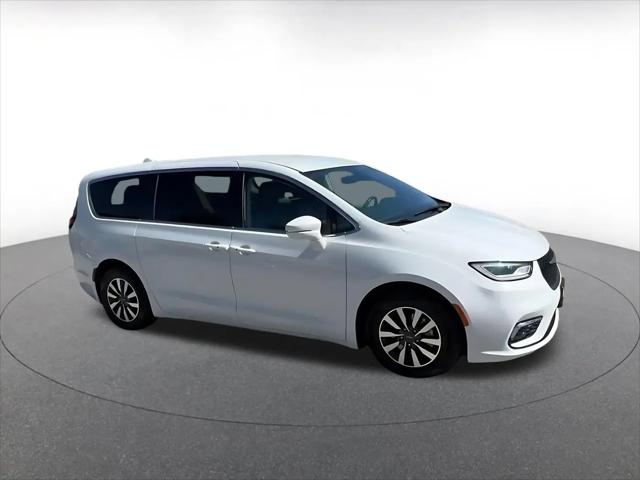 2022 Chrysler Pacifica Hybrid Touring L