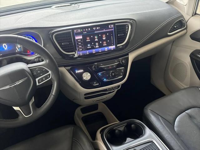 2022 Chrysler Pacifica Hybrid Touring L