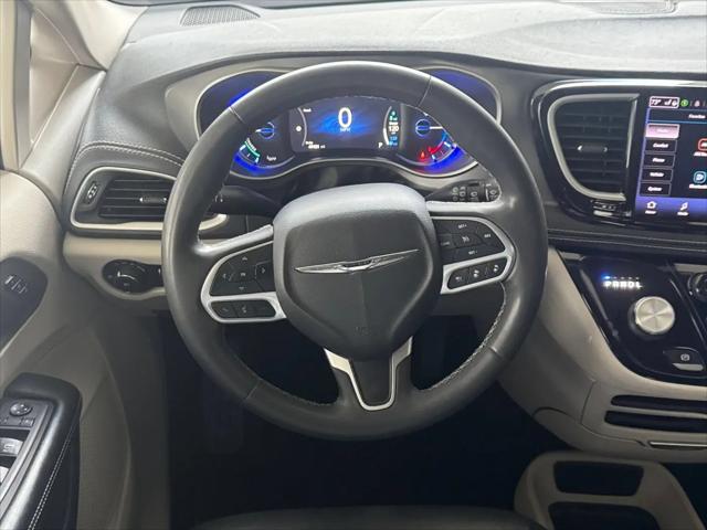 2022 Chrysler Pacifica Hybrid Touring L