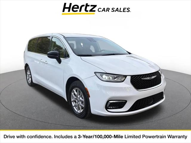 2024 Chrysler Pacifica Touring L for sale in Smithtown, NY