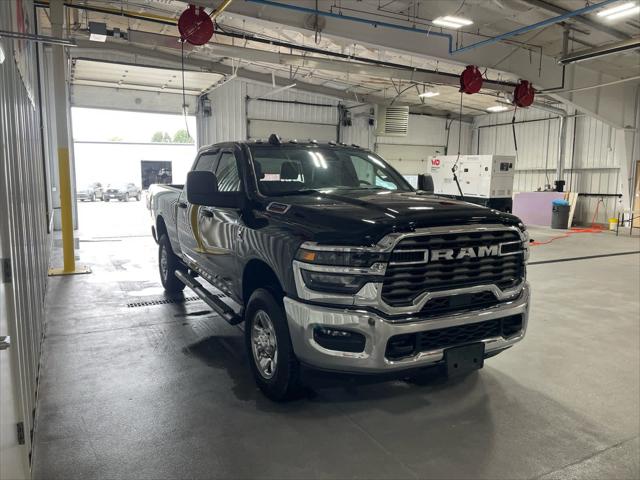 2025 RAM 2500 Tradesman Crew Cab 4x4 64 Box