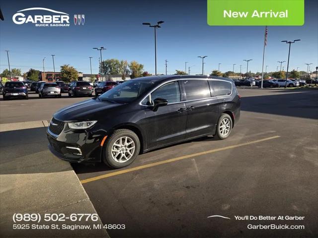 2024 Chrysler Pacifica Touring L for sale in Saginaw, MI