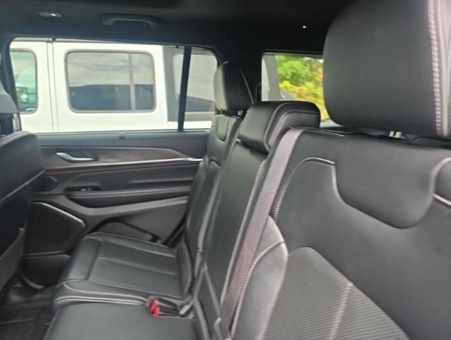 2022 Jeep Grand Cherokee L Overland 4x4