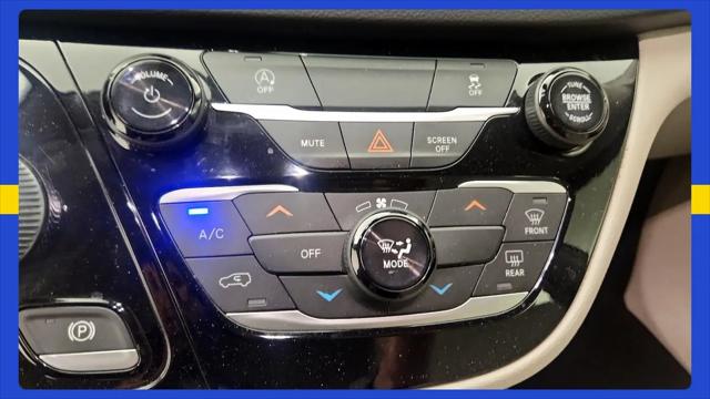 2021 Chrysler Voyager LXI