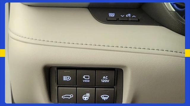 2021 Toyota Highlander Hybrid Platinum