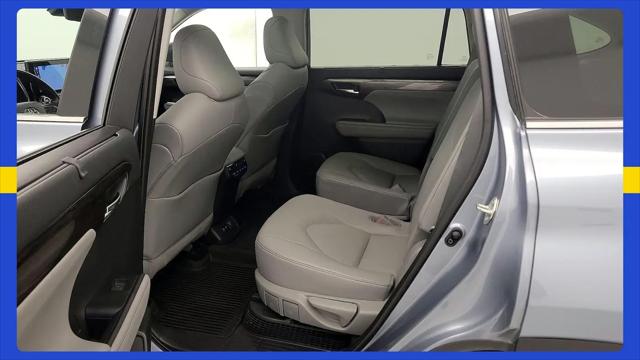 2021 Toyota Highlander Hybrid Platinum