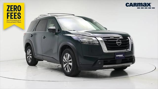2022 Nissan Pathfinder SL 4WD for sale in Kenosha, WI