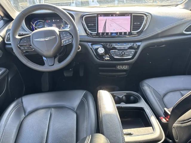 2024 Chrysler Pacifica Hybrid S Appearance Pkg