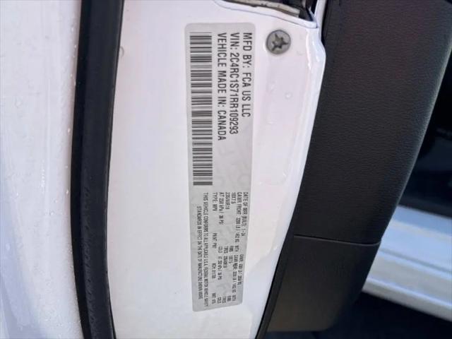 2024 Chrysler Pacifica Hybrid S Appearance Pkg