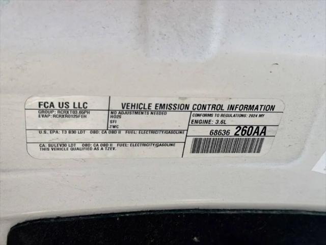 2024 Chrysler Pacifica Hybrid S Appearance Pkg