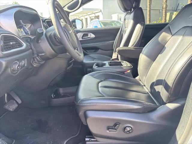 2024 Chrysler Pacifica Hybrid S Appearance Pkg