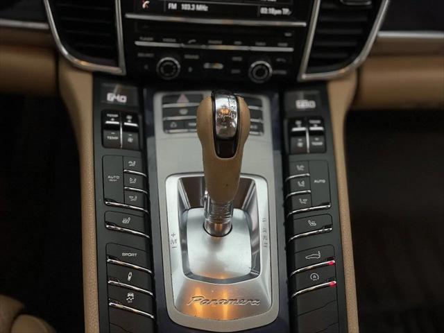 2013 Porsche Panamera 4