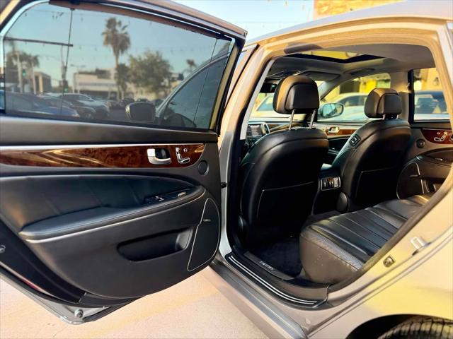 2011 Hyundai Equus Signature