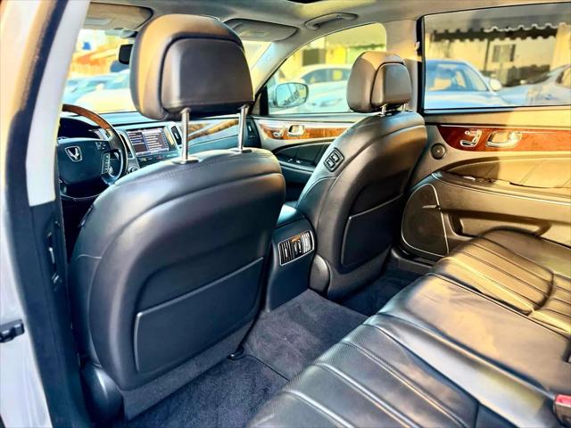 2011 Hyundai Equus Signature