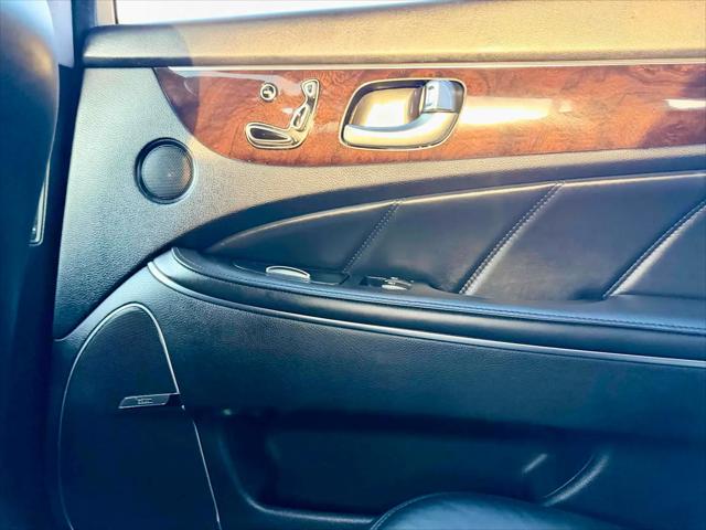 2011 Hyundai Equus Signature