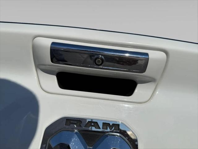 2019 Ram 1500 Big Horn/Lone Star Crew Cab 4x4 57 Box