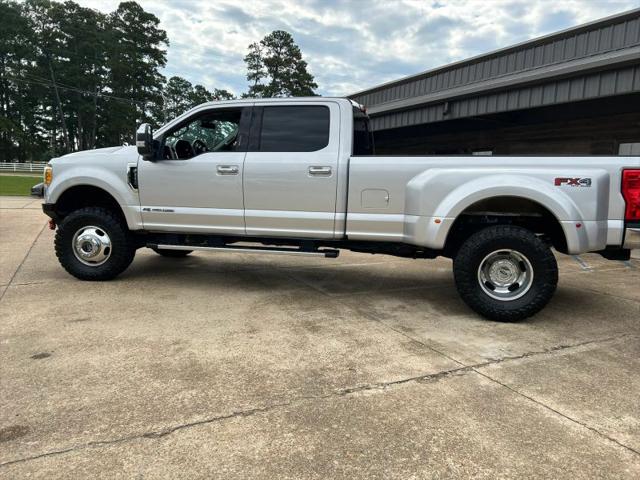 2017 Ford F-350 LARIAT