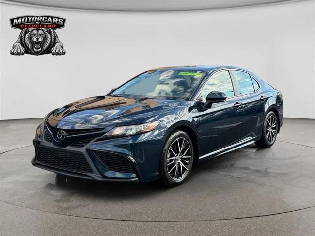 2021 Toyota Camry SE for sale in Cleveland, OH
