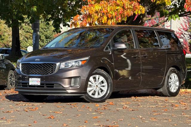 2017 Kia Sedona LX for sale in Eugene, OR