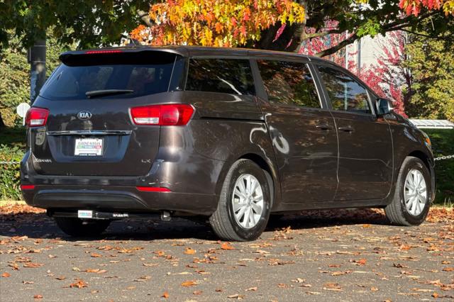 2017 Kia Sedona LX