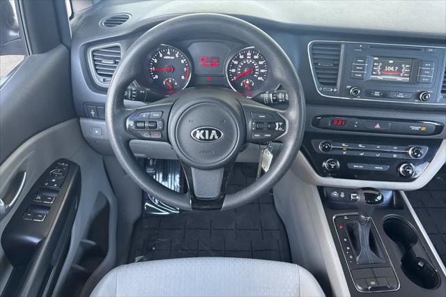 2017 Kia Sedona LX