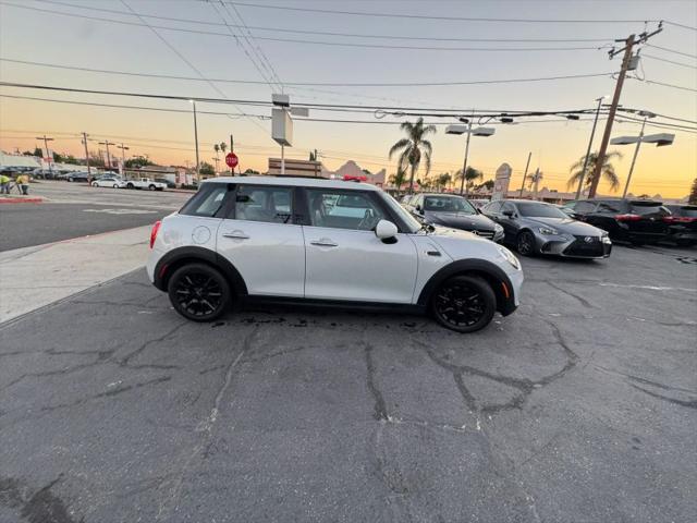 2016 MINI Hardtop Cooper