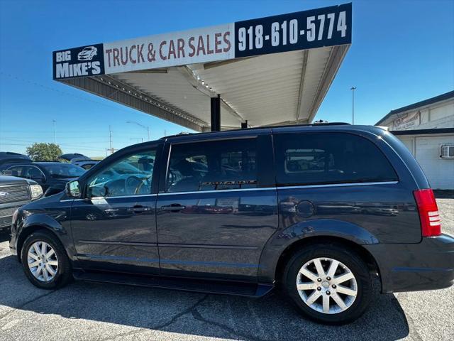 2008 Chrysler Town & Country Touring for sale in Tulsa, OK