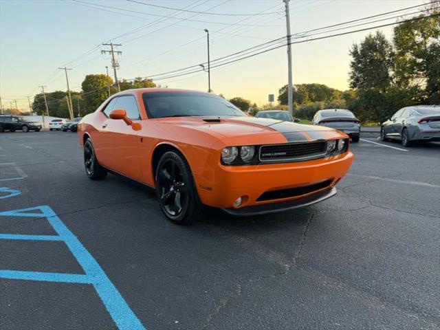 2014 Dodge Challenger SXT Plus