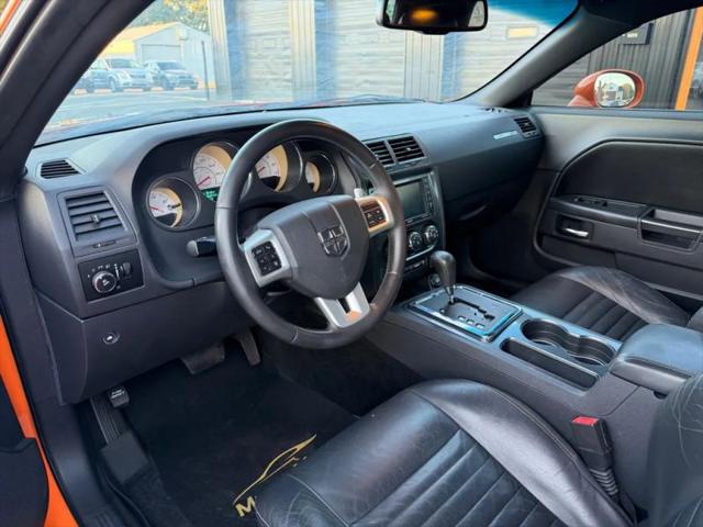 2014 Dodge Challenger SXT Plus