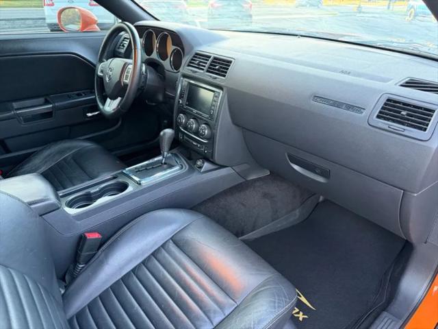 2014 Dodge Challenger SXT Plus