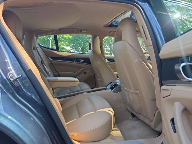 2011 Porsche Panamera 4