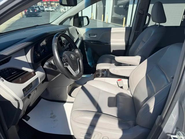 2017 Toyota Sienna XLE Premium 7 Passenger